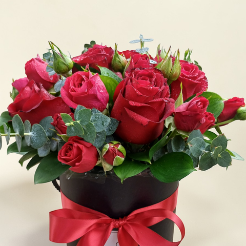 Velvet Rose Box rose and spray roses table arrangement for birthday or anniversary with delivery in Kuala Lumpur and Selangor