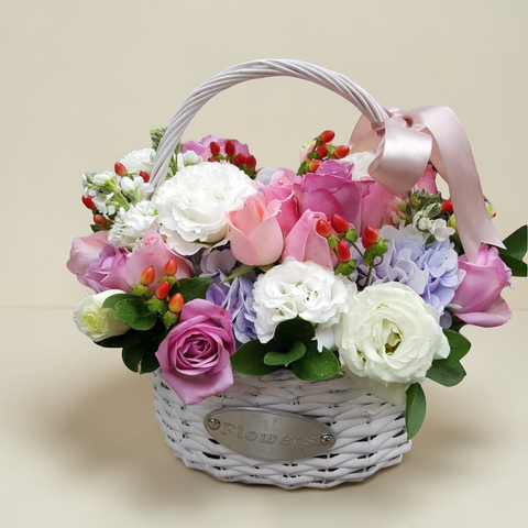 Petal Haven rose and hydrangea table arrangement for birthday or anniversary with delivery in Kuala Lumpur and Selangor