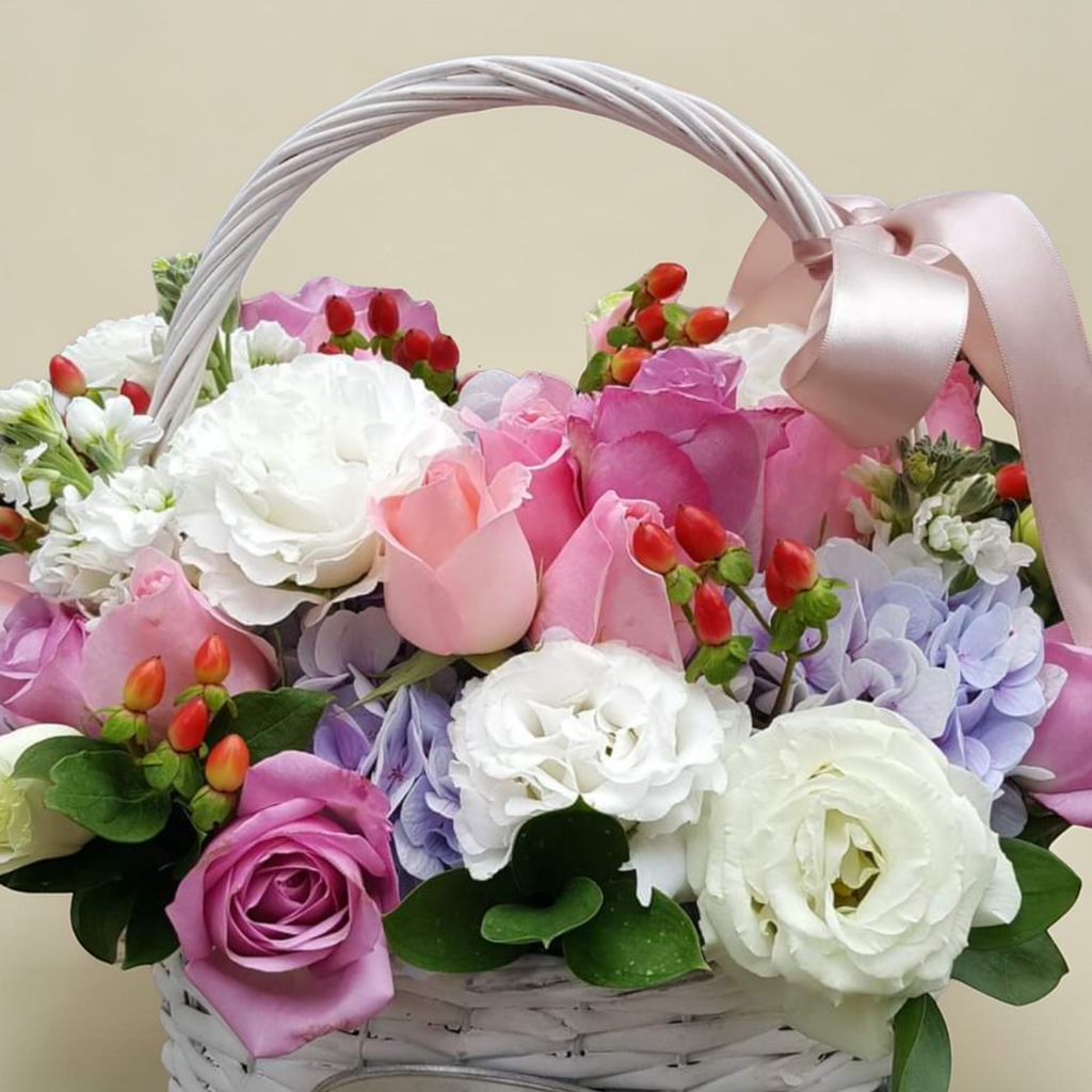 Petal Haven rose and hydrangea table arrangement for birthday or anniversary with delivery in Kuala Lumpur and Selangor