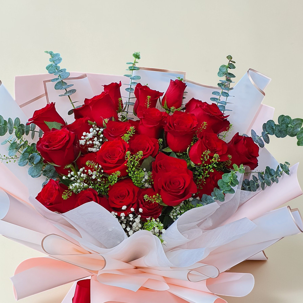 Graceful Glow rose hand bouquet for birthday or anniversary with delivery in Kuala Lumpur and Selangor