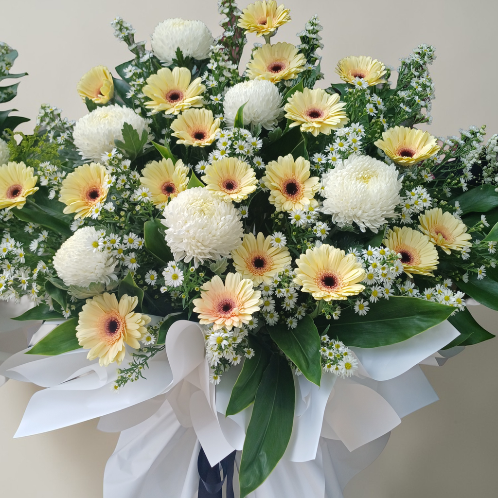 Everlastng Memory condolence and funeral flowers sympathy stand with delivery in Kuala Lumpur and Selangor