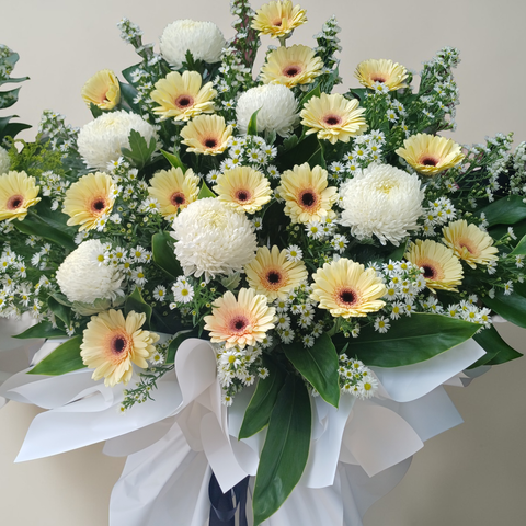 Everlastng Memory condolence and funeral flowers sympathy stand with delivery in Kuala Lumpur and Selangor