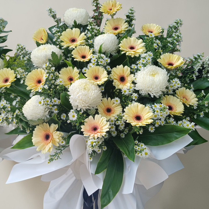 Everlastng Memory condolence and funeral flowers sympathy stand with delivery in Kuala Lumpur and Selangor