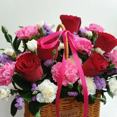 Floral Tranquility rose and carnation table arrangement for birthday or anniversary with delivery in Kuala Lumpur and Selangor