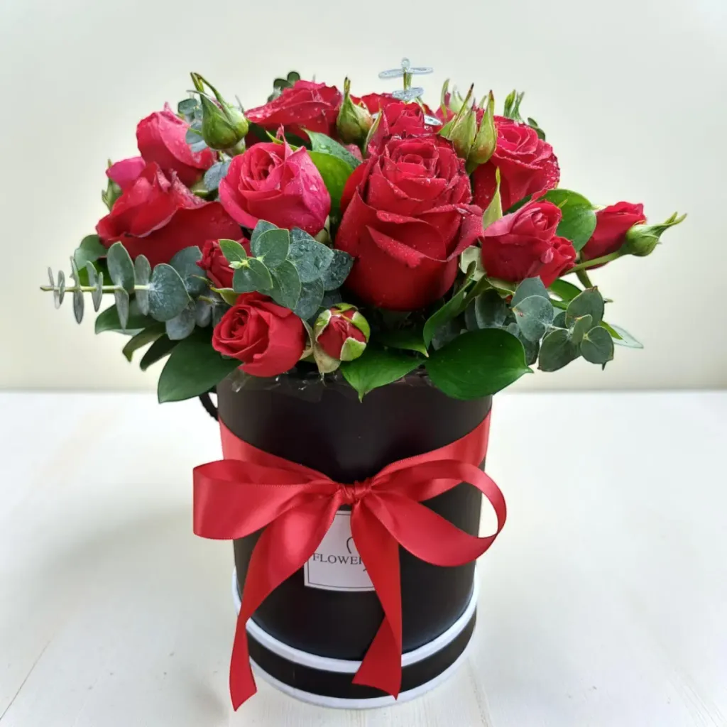 Velvet Rose Box rose and spray roses table arrangement for birthday or anniversary with delivery in Kuala Lumpur and Selangor