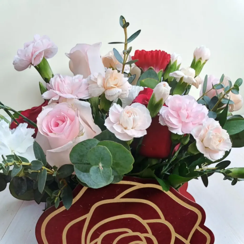 Floral Treasure rose and carnation table arrangement for birthday or anniversary with delivery in Kuala Lumpur and Selangor