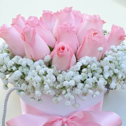 Blushing Romance rose and baby’s breath table arrangement for birthday or anniversary with delivery in Kuala Lumpur and Selangoreucalyptus-rose-table-arrangement-birthday-anniversary-delivery-kl-selangor-1-near