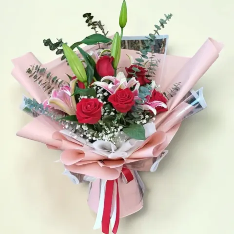 Heart’s Desire lilies and rose hand bouquet for birthday or anniversary with delivery in Kuala Lumpur and Selangor