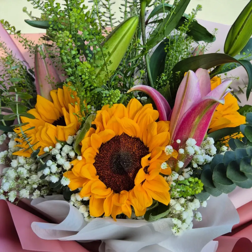 Nature's Elegance lilies, sunflower, baby's breath and thlaspi hand bouquet for birthday or anniversary with delivery in KL and Selangor