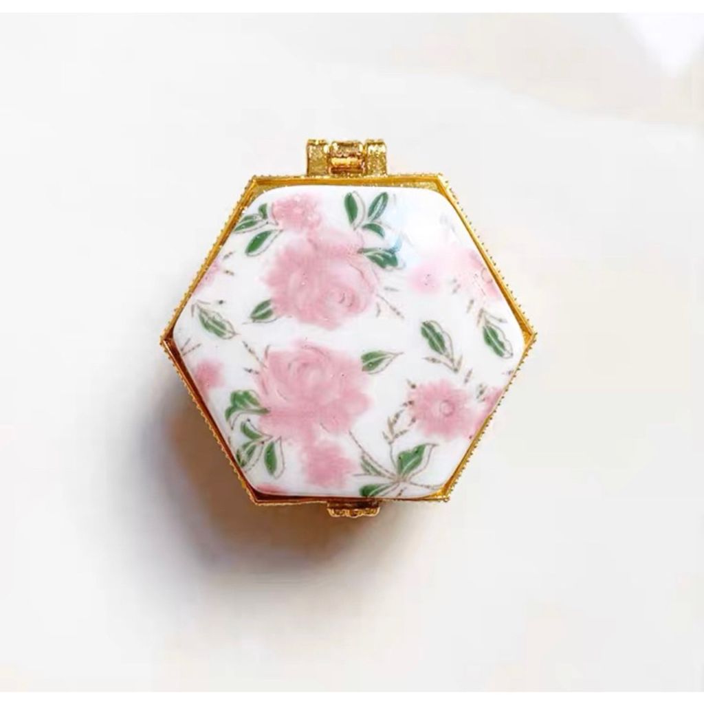 tw-11134207-7qul3-lfb7hesnn5ka22