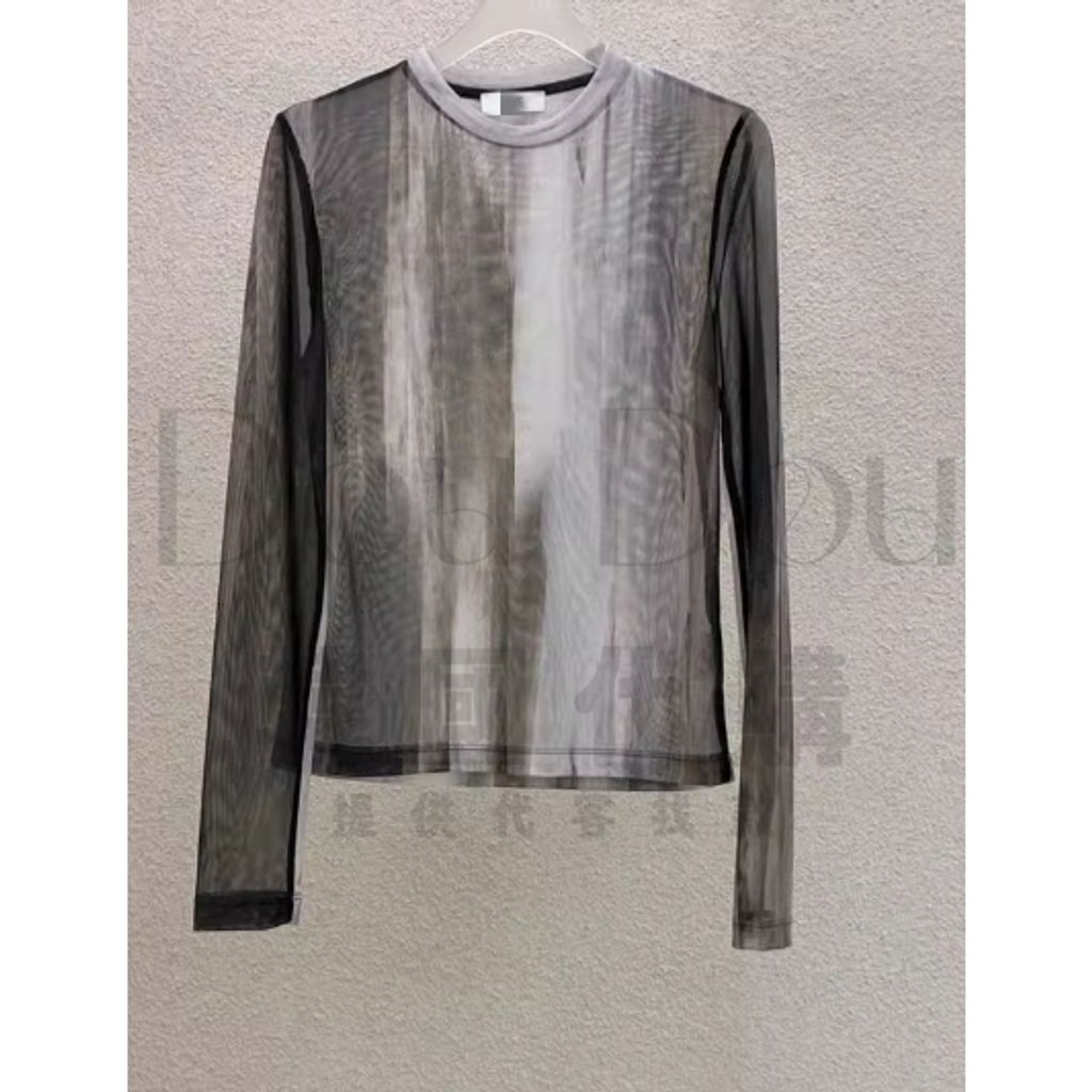 tw-11134207-820ld-mljjnt1o579gfc