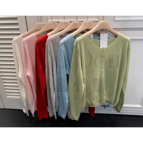 tw-11134207-820le-mlnjatlzjz7ke3