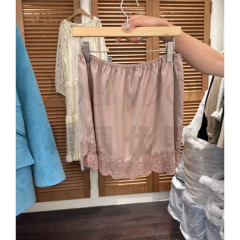 tw-11134207-820lg-mlxqtqd9pipt93