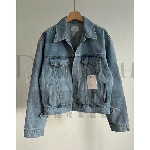 tw-11134207-820lc-mlywm1dzz954be