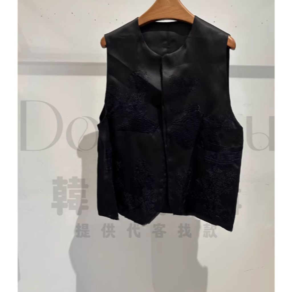 tw-11134207-820l9-mlzn1szlekg59d