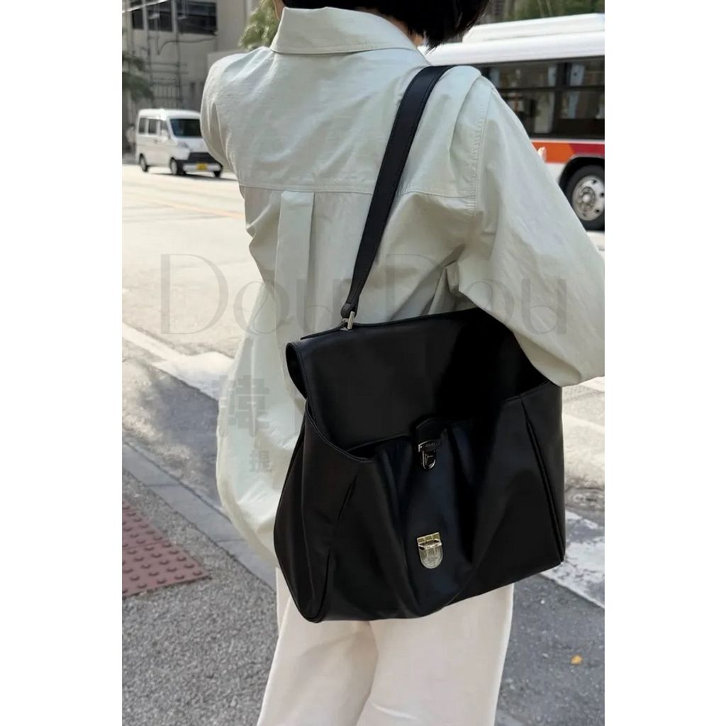 tw-11134207-820li-mmej38yq29s07a