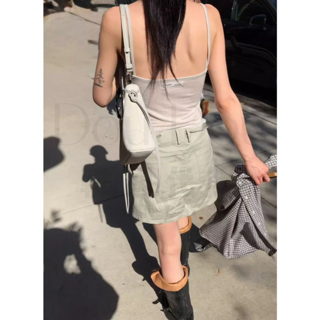 tw-11134207-820li-mmkgb88947ibca