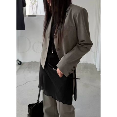 tw-11134207-820lf-mo2sn1802xvq4c
