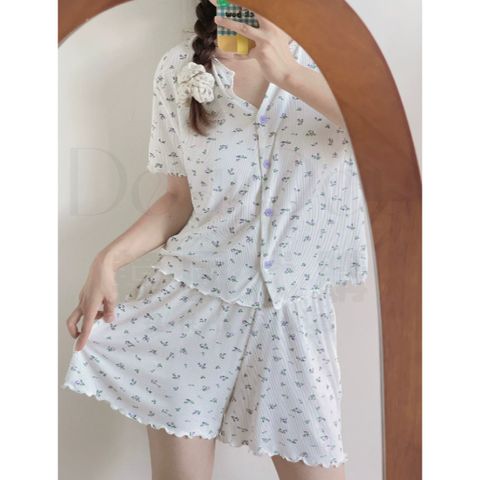 tw-11134207-820la-mo9js5g5pp1md3