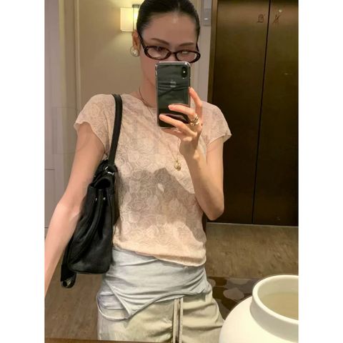tw-11134207-820li-moml88mkqhoi7a