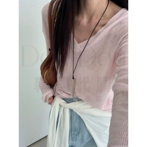 tw-11134207-820le-mom9351cnj0sb2