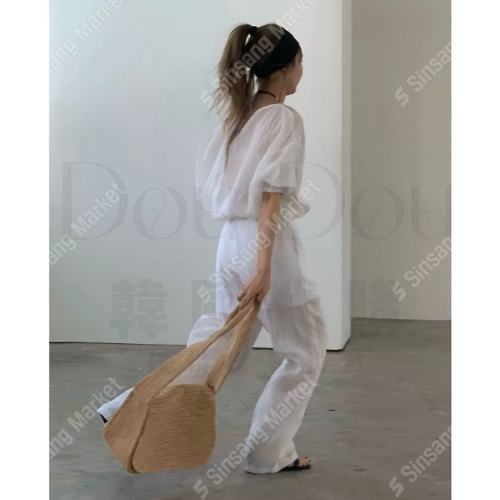 tw-11134207-820l4-moo2q9hf29lb49
