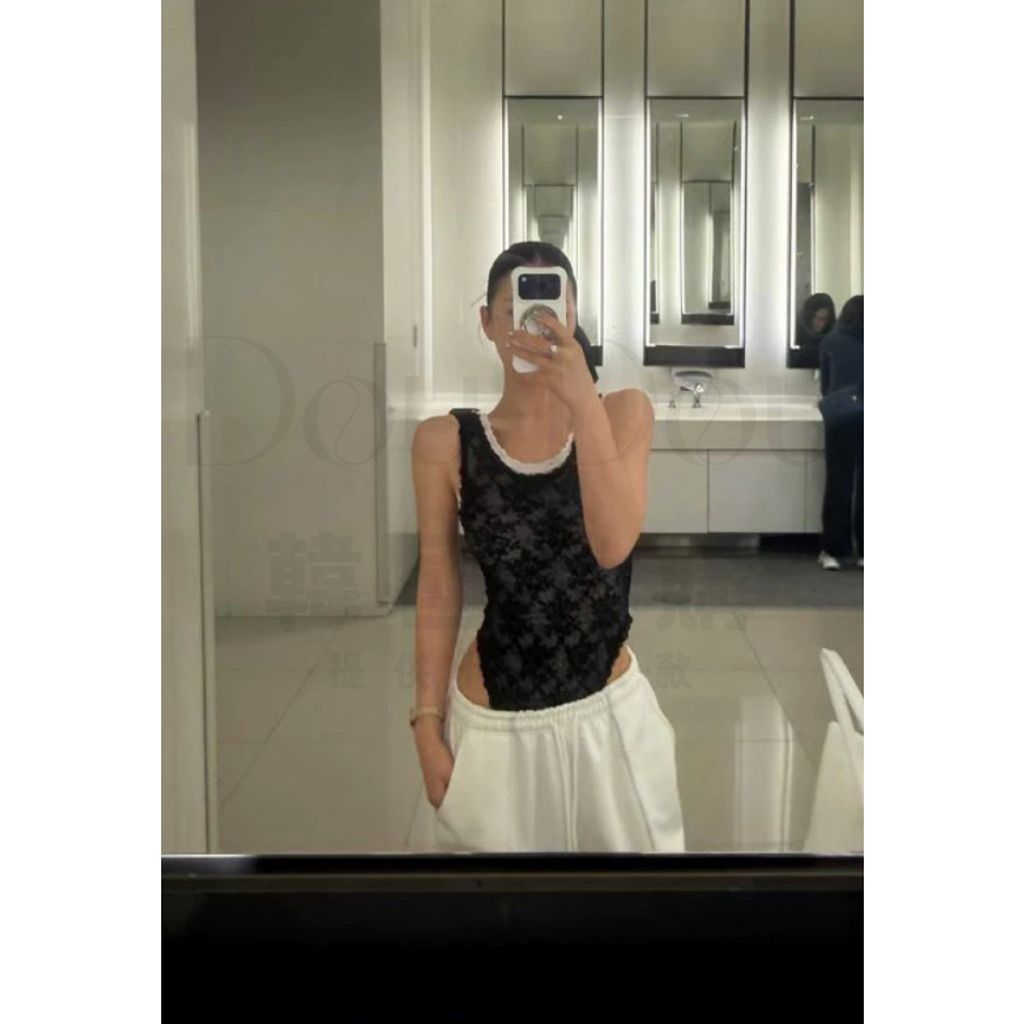 tw-11134207-820l9-mq5tn3da4u8cd3