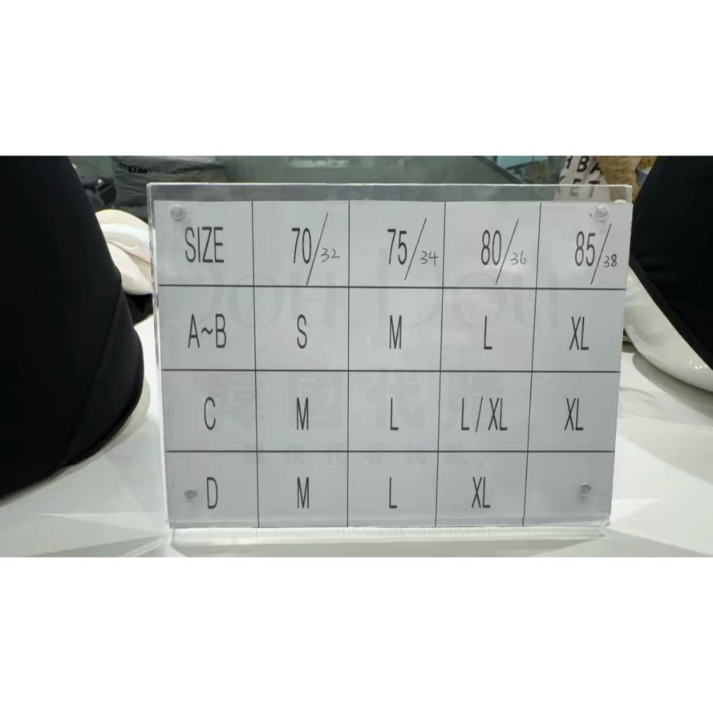 tw-11134207-820le-mqq64lxqjxtua1