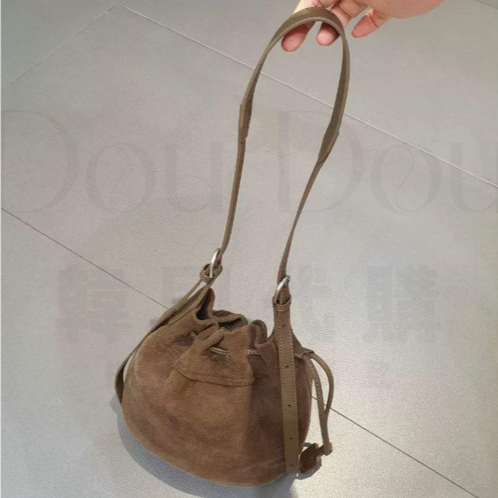 tw-11134207-820l6-mu1iv0bv9f5v7b