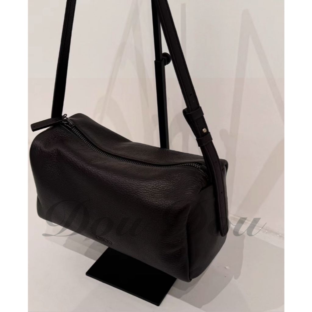 tw-11134207-7rbk0-m9a9hvv68oo6b1