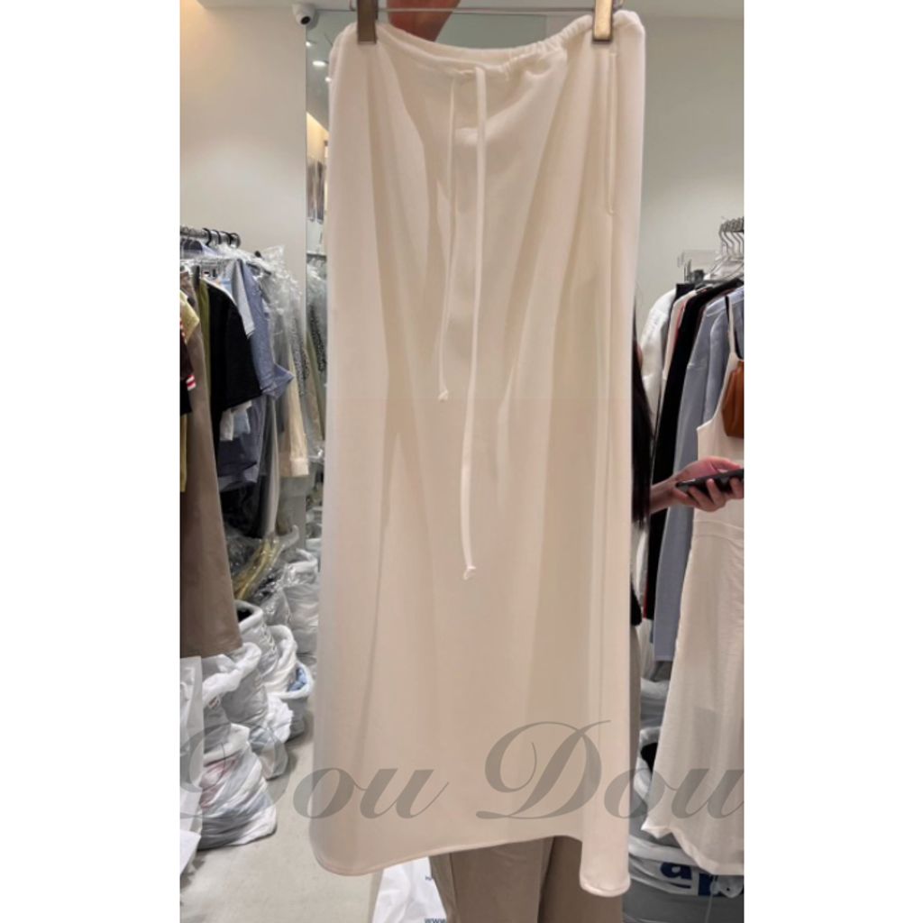 tw-11134207-7ra0m-mcg7ax6hurrw49