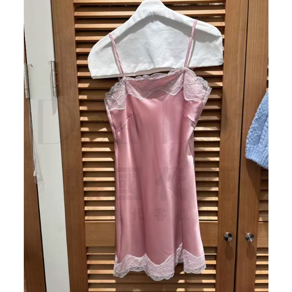 tw-11134207-820l7-mkgw2r3cfxmo1e