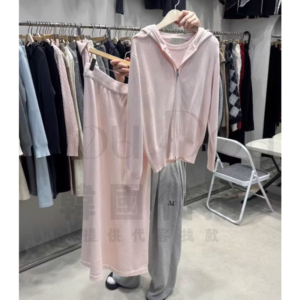 tw-11134207-820le-mkqwt667e9s7b3