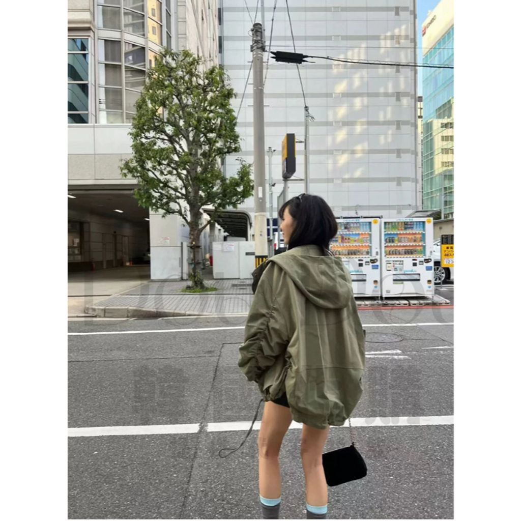 tw-11134207-820lc-ml7yxl6rj4eb71