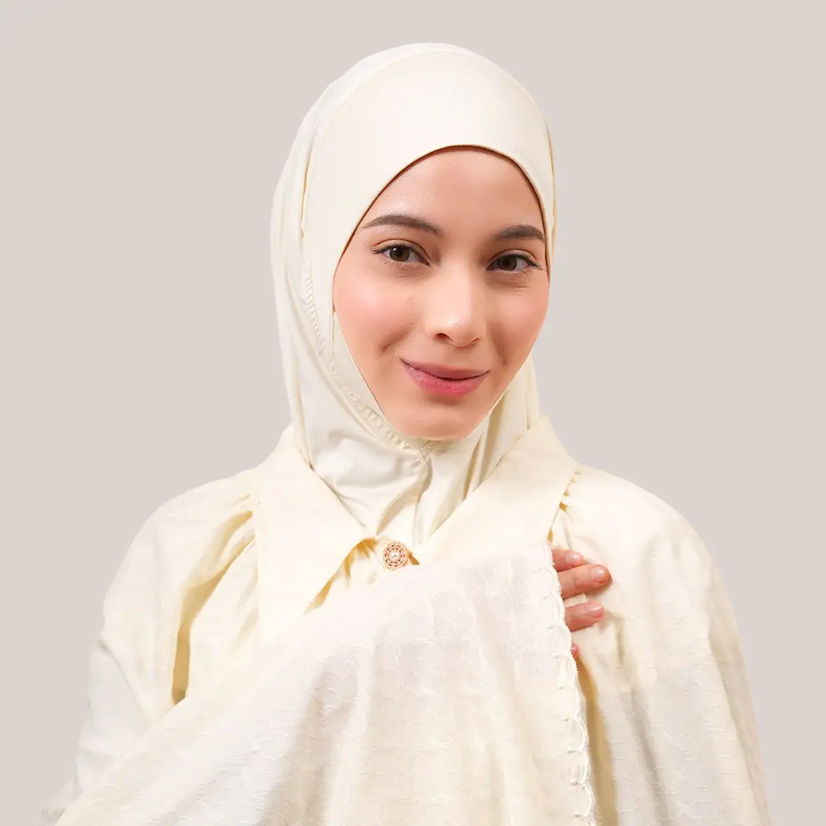 WC-CAPEARLA-CREAM2