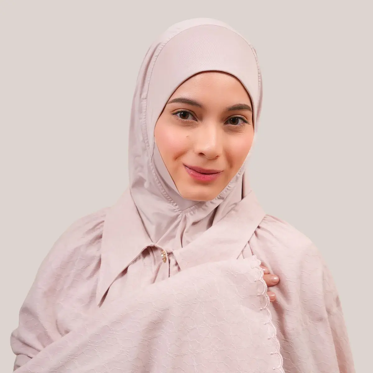 WC-CAPEARLA-PALEPINK1