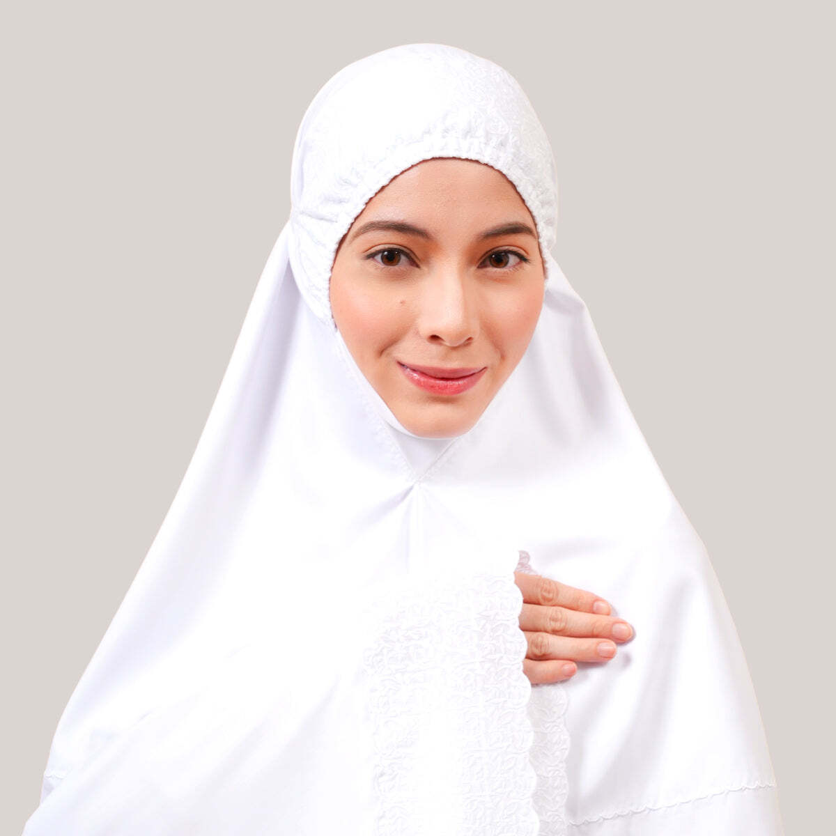 WCSIGNATURESAAFAMIDIWHITE3
