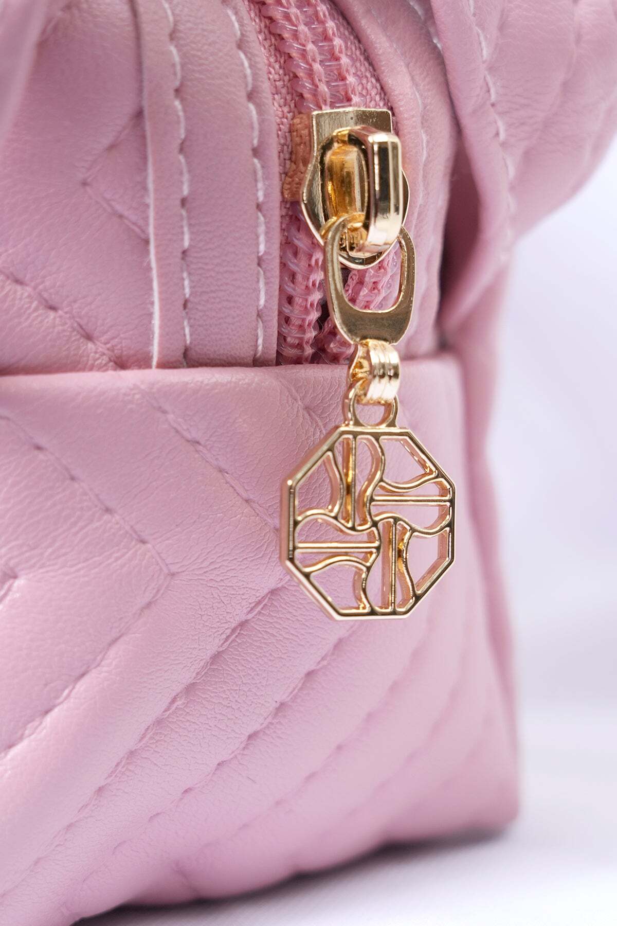 WCQUILTEDPOUCHBAGSOFTPINK5