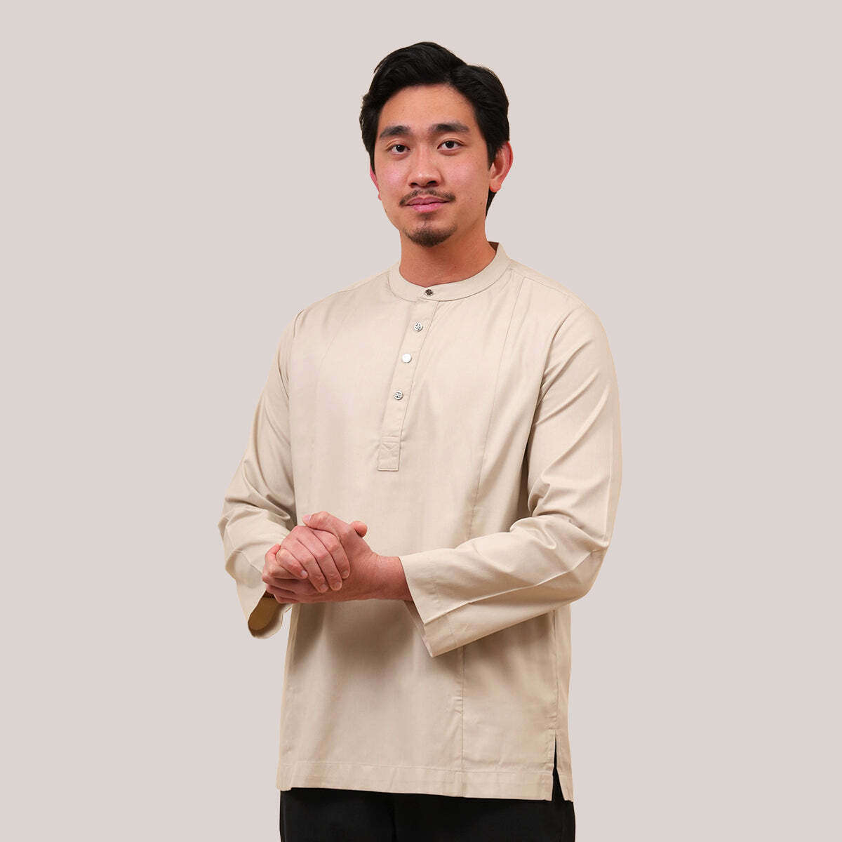 WC_ANAS_TOP_KHAKIS_2_bbec6534-1cc8-4d71-bc1a-9b14a2ea95bb