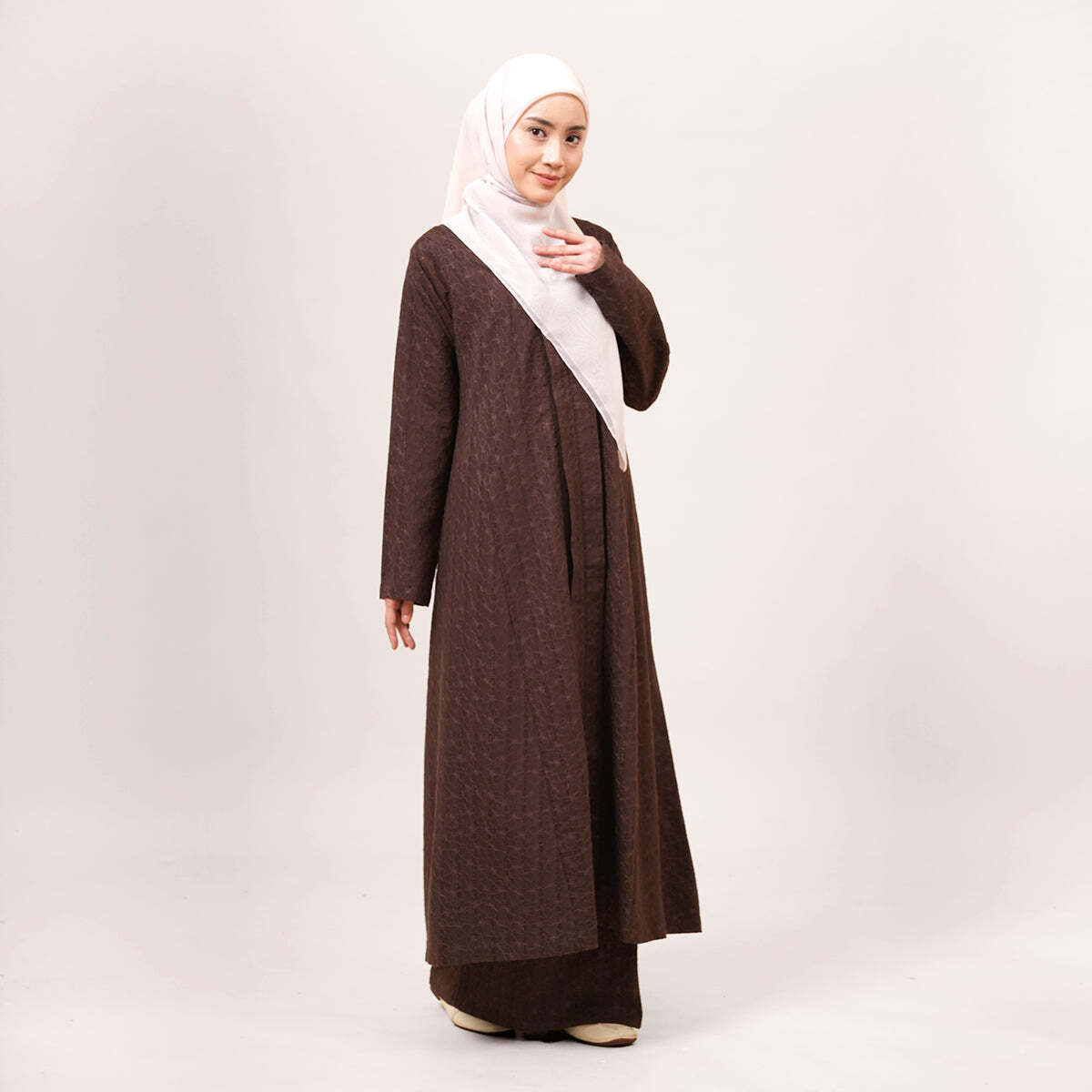 WCNAMARAEMBROIDEREDKEBARUNGCHOCOLATEBROWN1