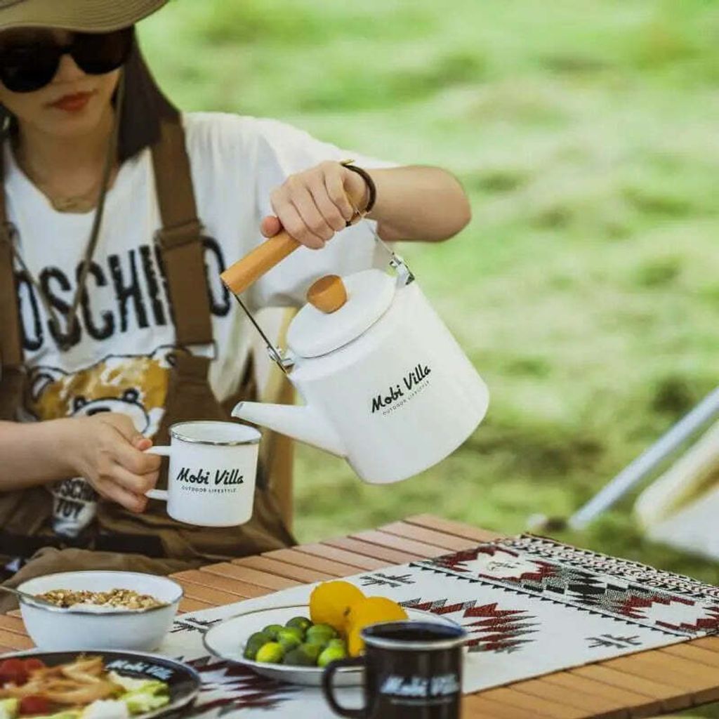 Huanyan_Enamel_Teapot_-_3_jpg