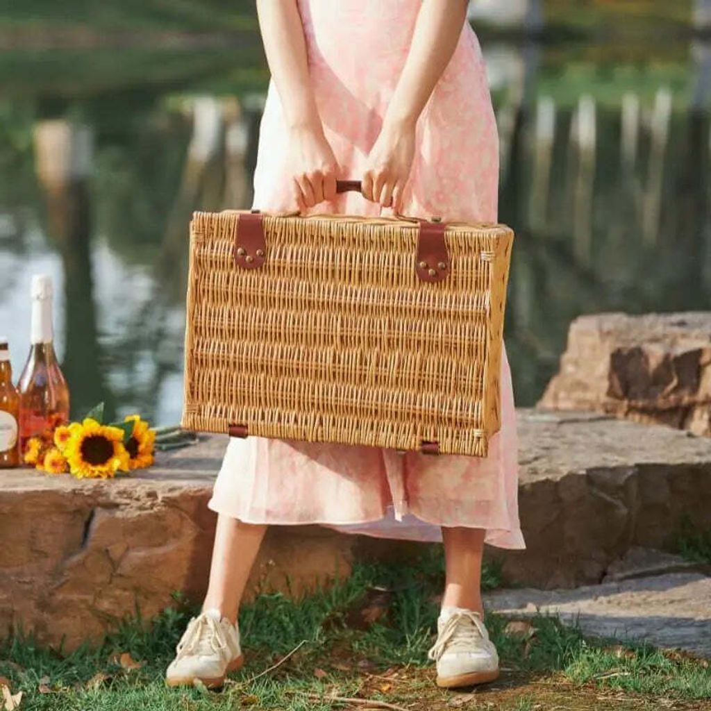 Insulated_Picnic_Basket_-_2_jpg