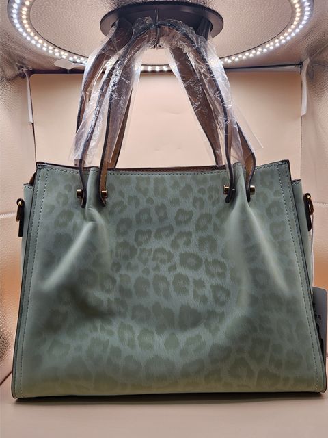 tw-11134207-820lf-ml7z5u60we82db