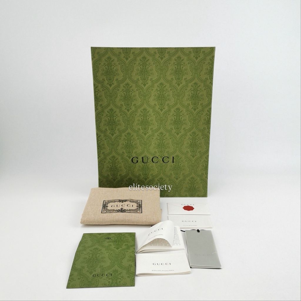 photo_6118490653768487437_y