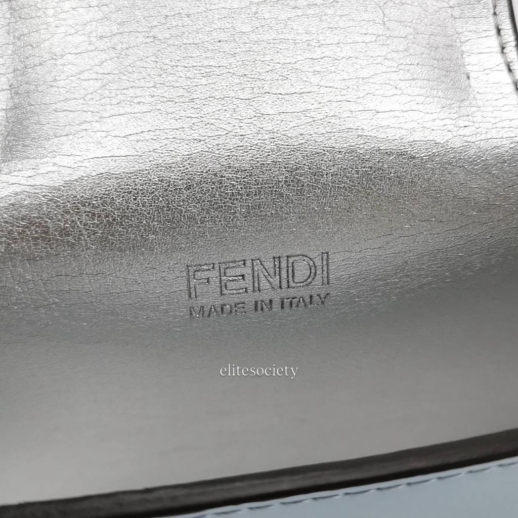 photo_6122994253395856548_y