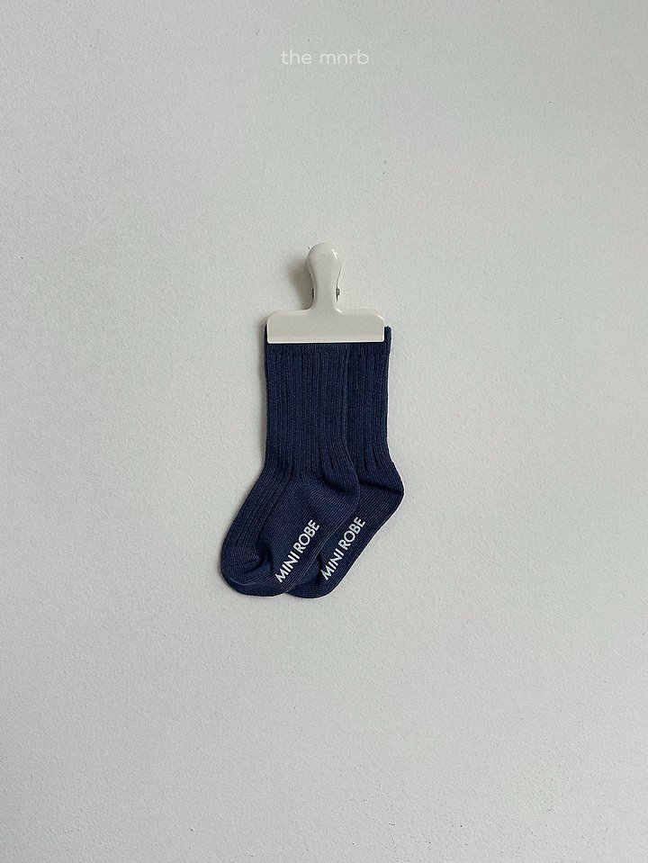 6_37_9911784892033