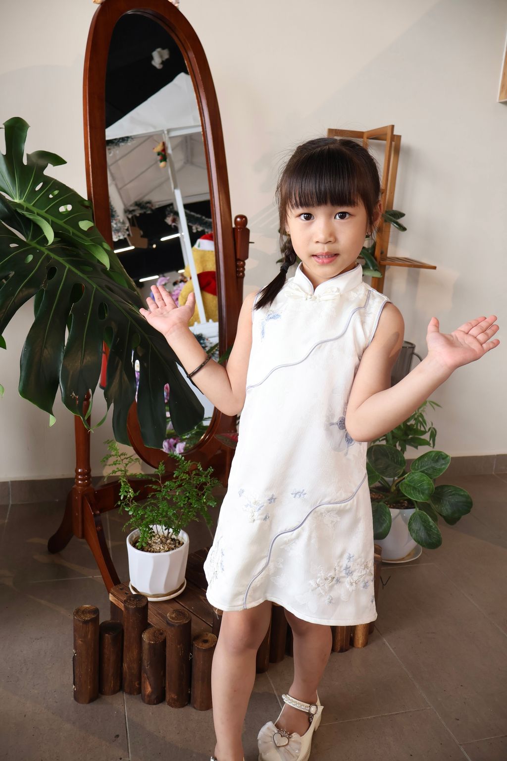 2855F7AF-8401-4515-A266-45F629A5857B