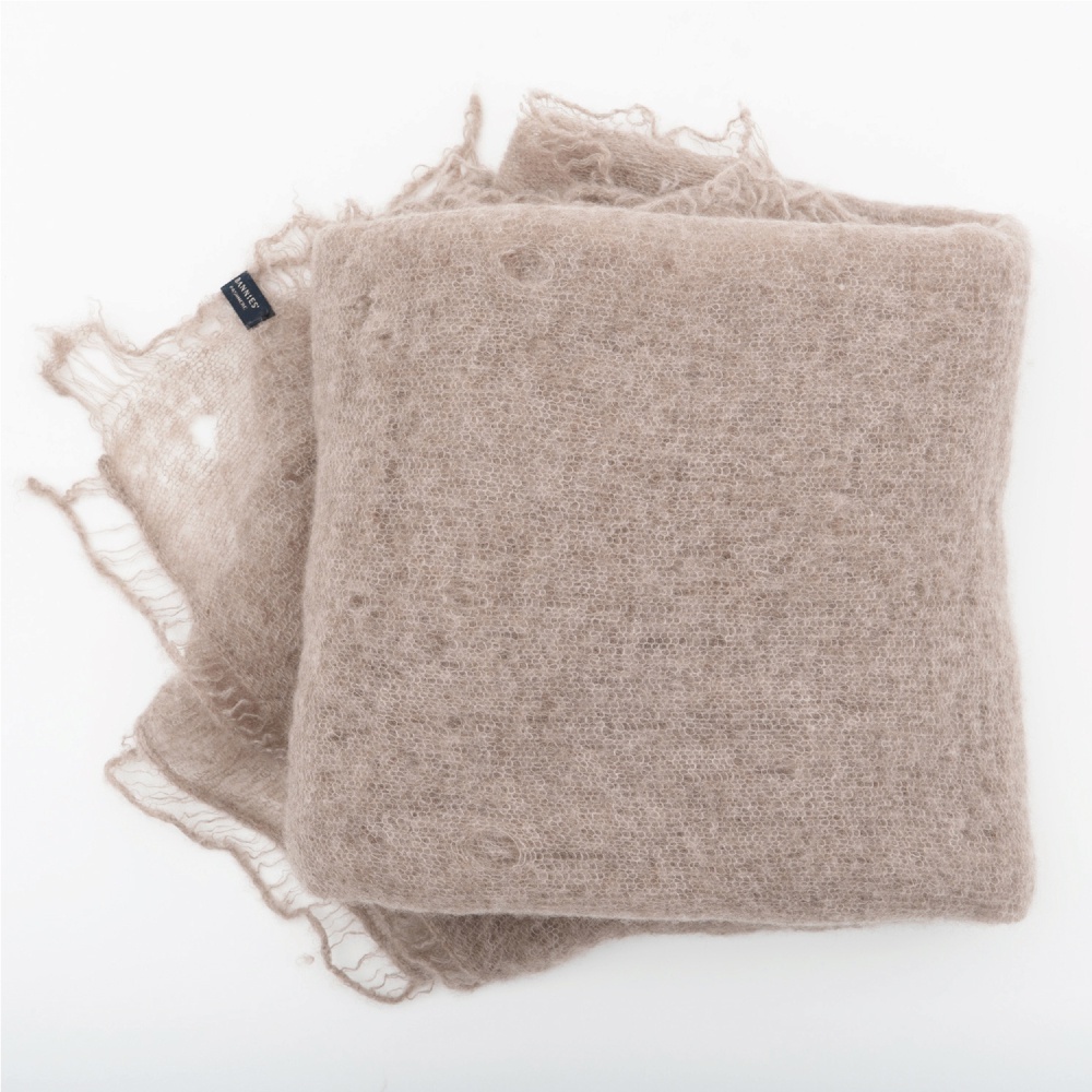 fb79b7cfb9e8544d241418ee23b341cb