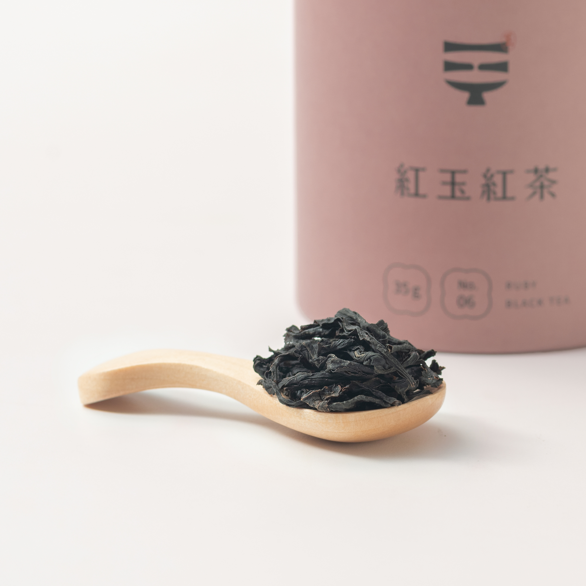 紅玉茶葉特寫大