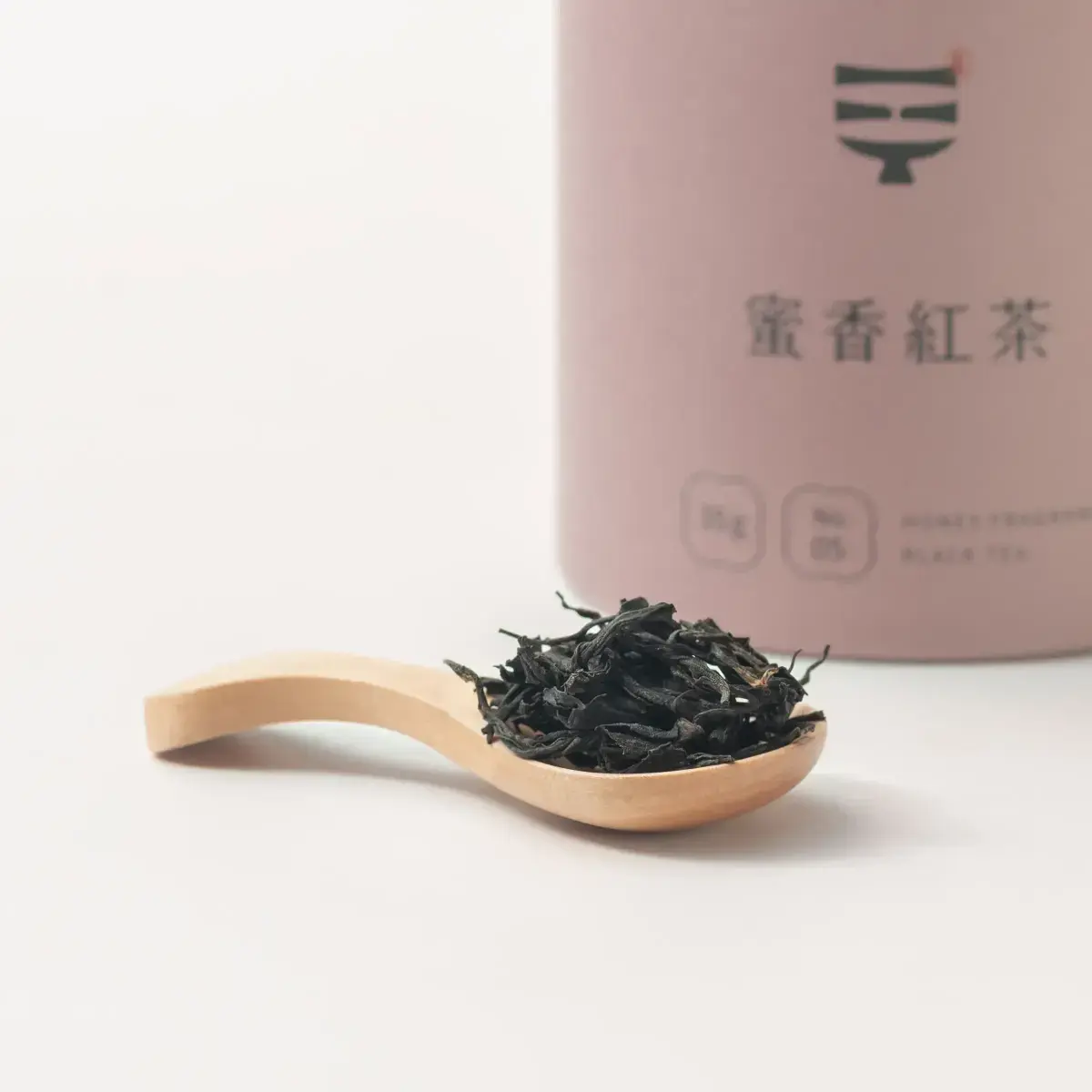 bondeo-honey-fragrance-black-tea-leaves-scoop